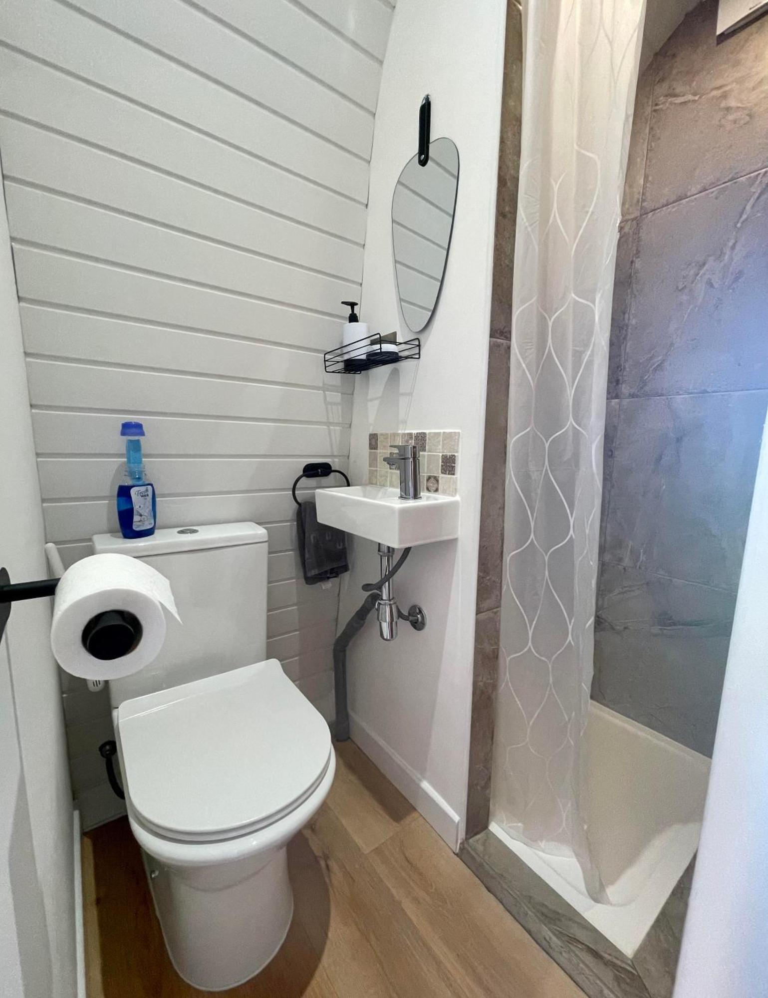 Logement Insolite : La Ruche Verte Monts-sur-Guesnes Extérieur photo