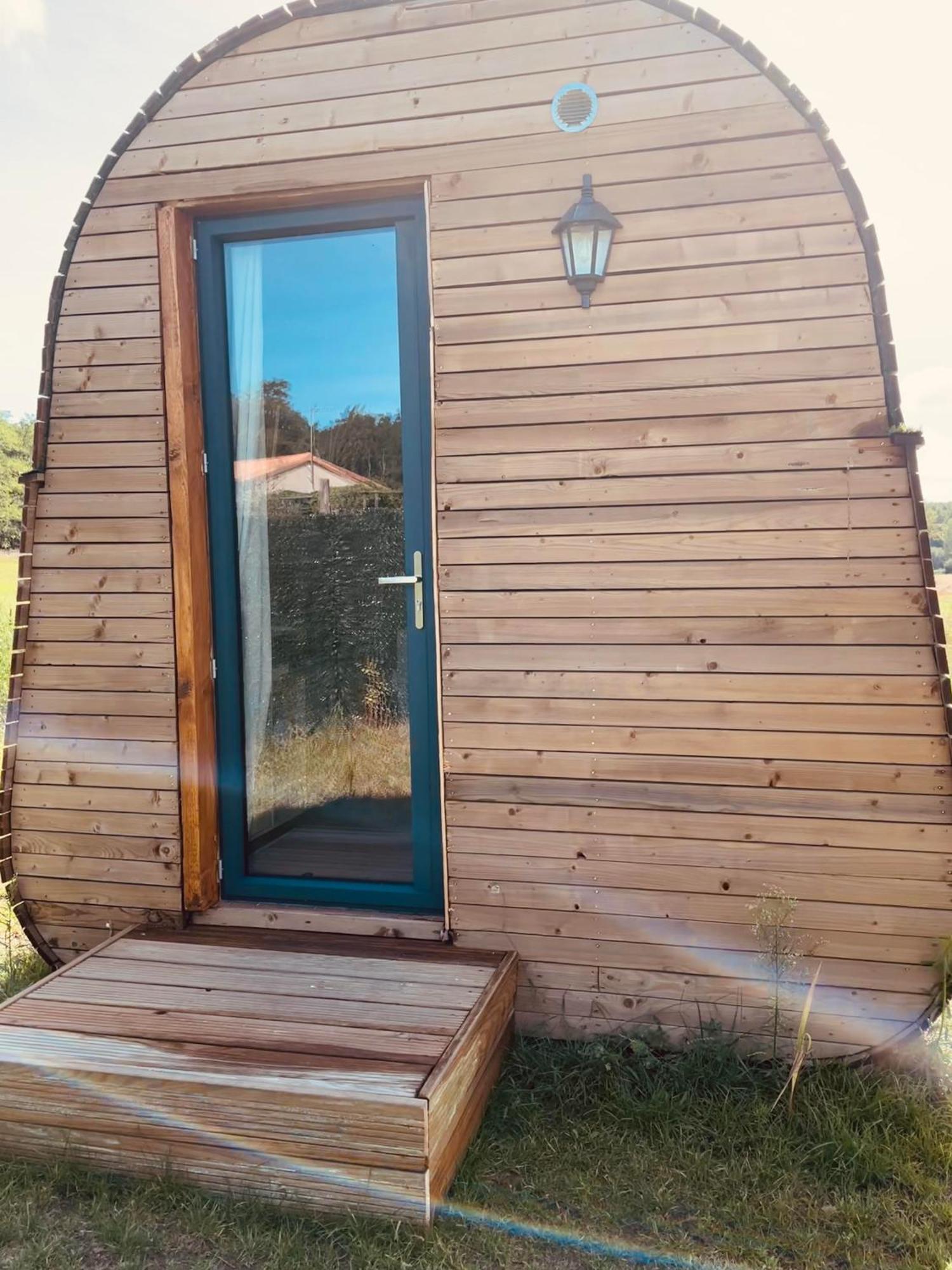 Logement Insolite : La Ruche Verte Monts-sur-Guesnes Extérieur photo
